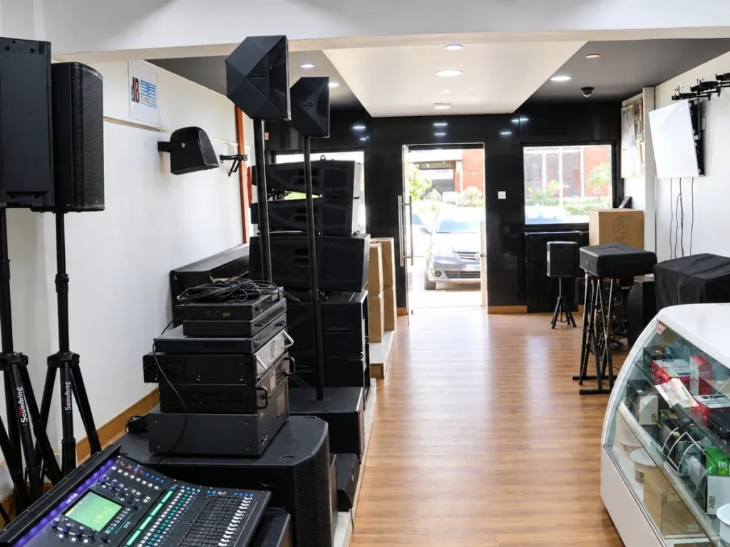 Distribution & Dealership